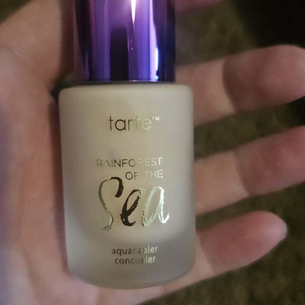 Tarte aqua concealer